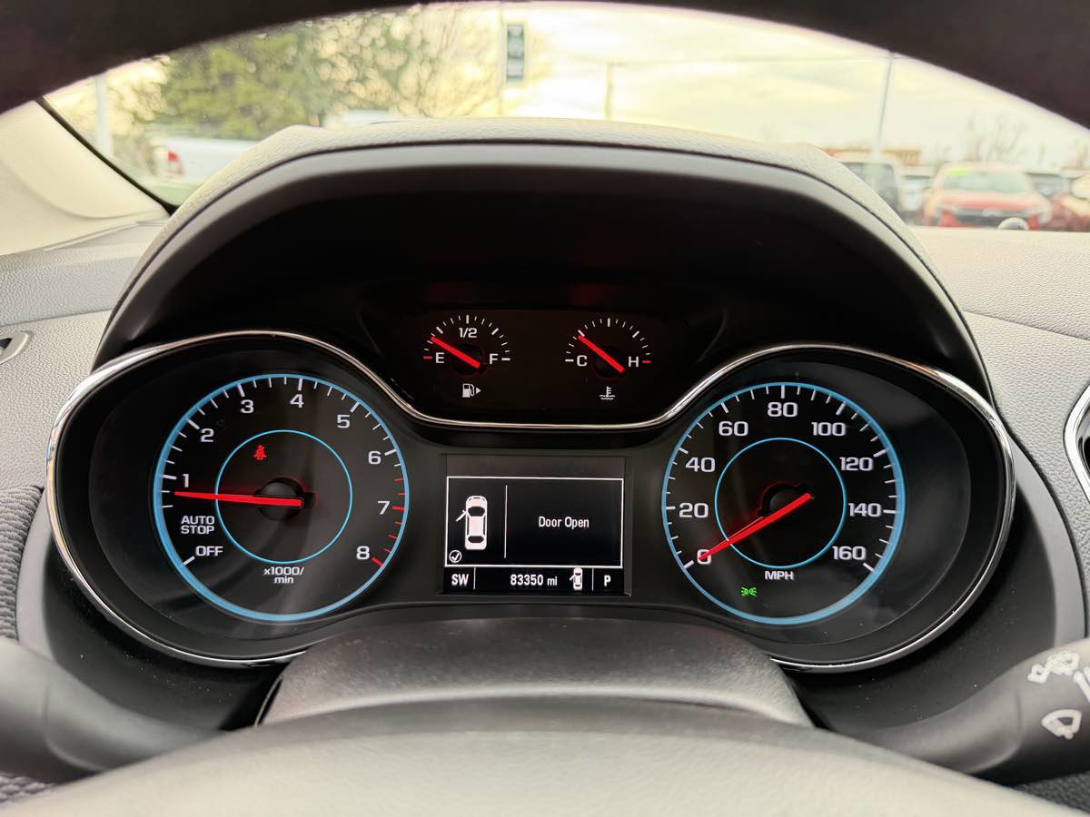 Used 2017 Chevrolet Cruze LT image 23