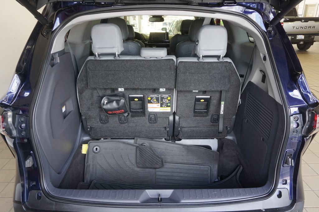 Used 2024 Toyota Sienna XLE w/ XLE Plus Package AWD/4WD image 19