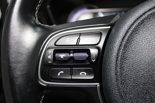 Used 2022 Kia Niro EX FWD image 23