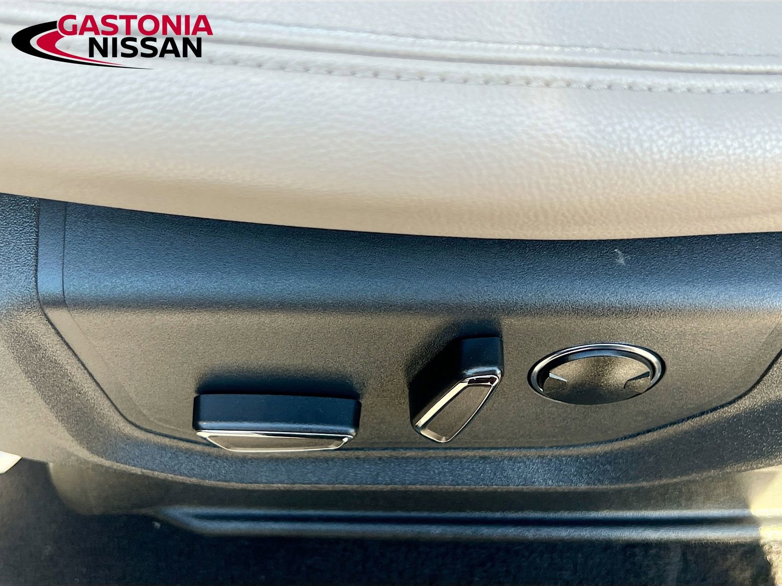 Used 2024 Ford Expedition Max Limited image 26