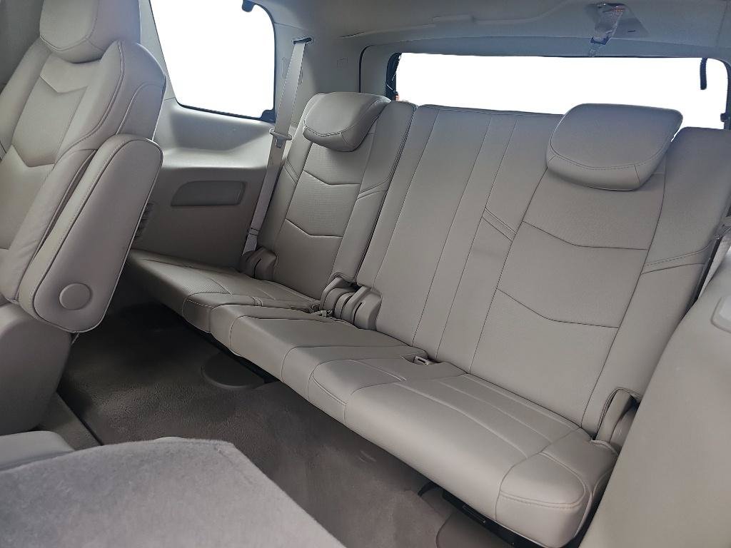 Used 2020 Cadillac Escalade Premium Luxury AWD/4WD image 10