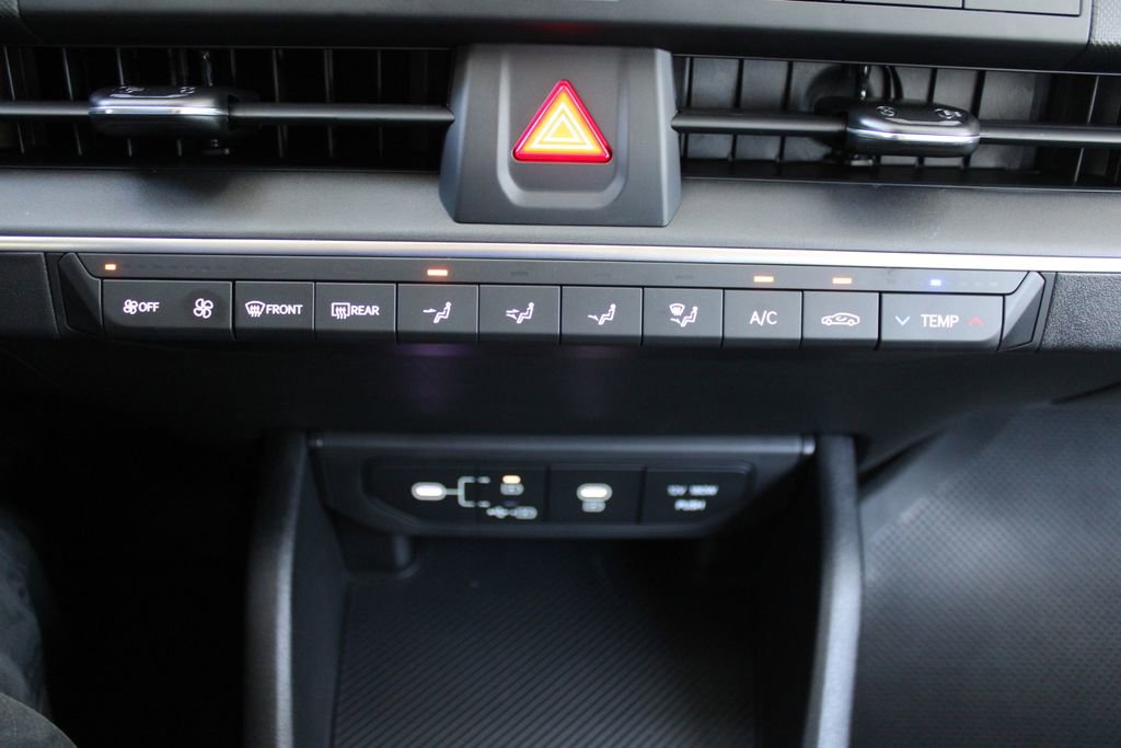 New 2025 Kia K4 EX image 33