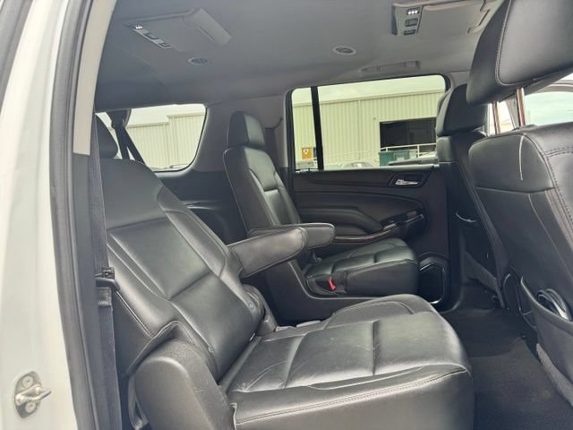 Used 2018 Chevrolet Suburban LT w/ LT Signature Package RWD image 23