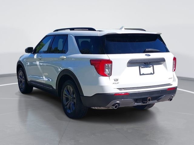 Certified 2022 Ford Explorer XLT w/ Equipment Group 202A AWD/4WD image 5