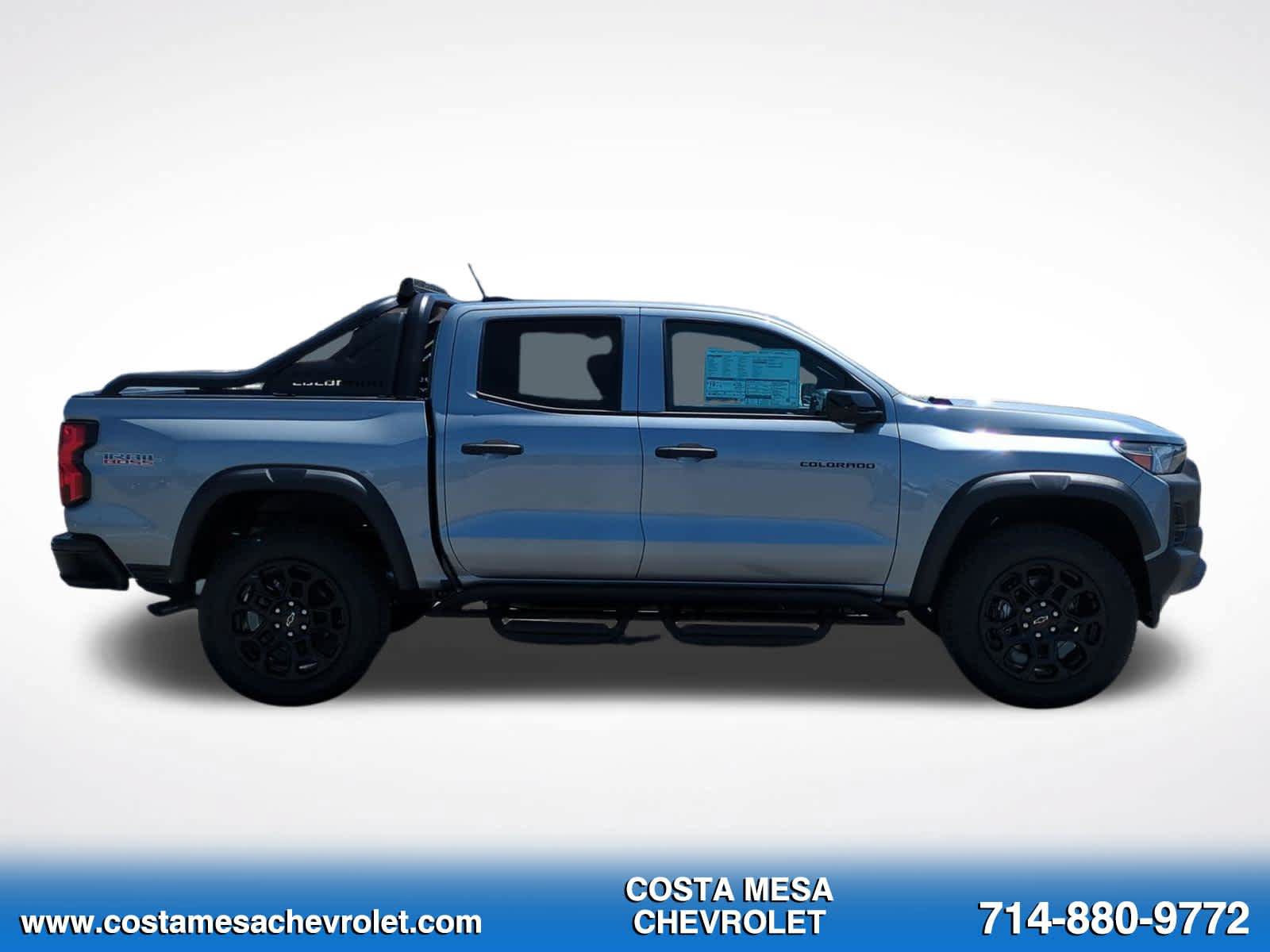 New 2026 Chevrolet Colorado Trail Boss w/ Midnight Edition AWD/4WD image 4