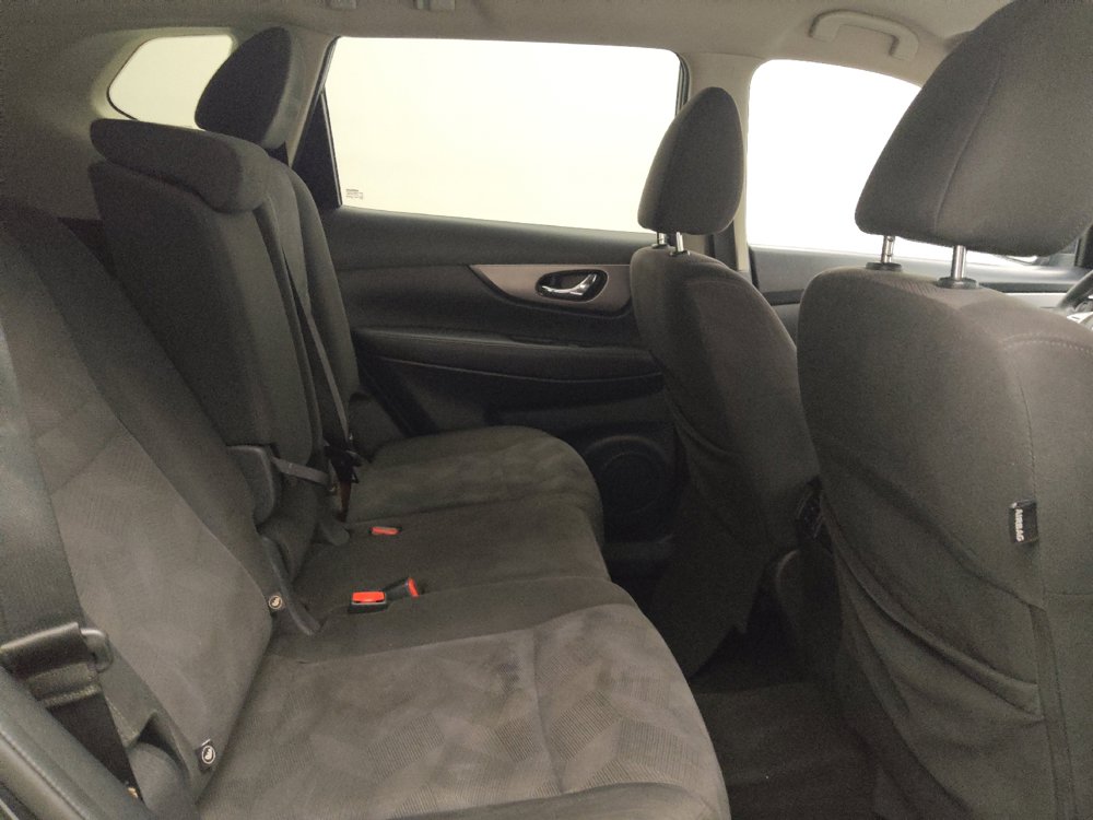 Used 2016 Nissan Rogue SV AWD/4WD image 19