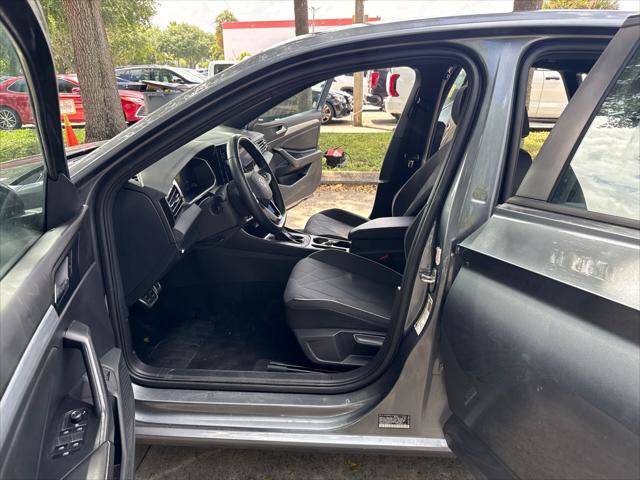 Used 2025 Volkswagen Jetta Sport image 16