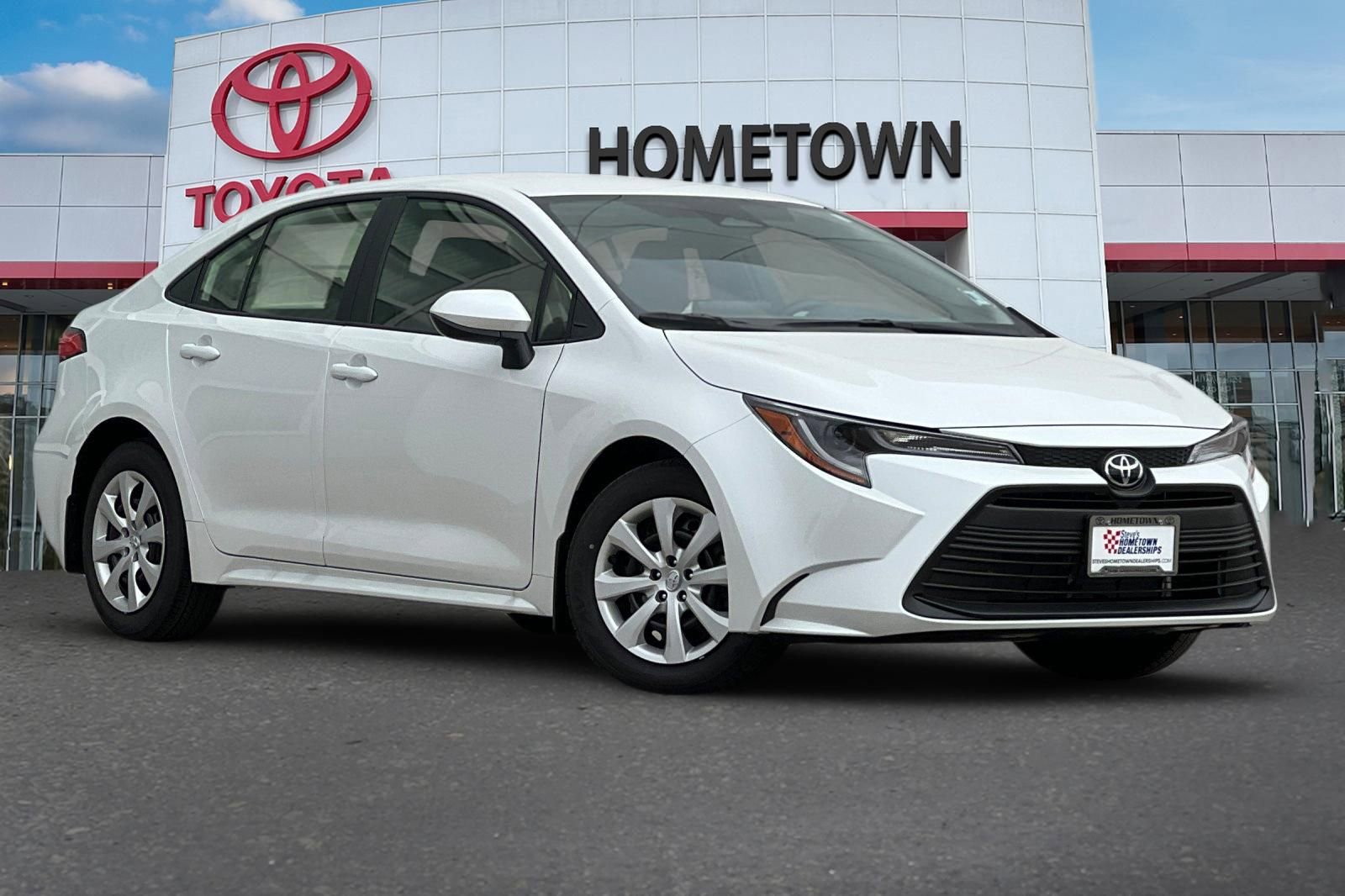 New 2026 Toyota Corolla LE image 2