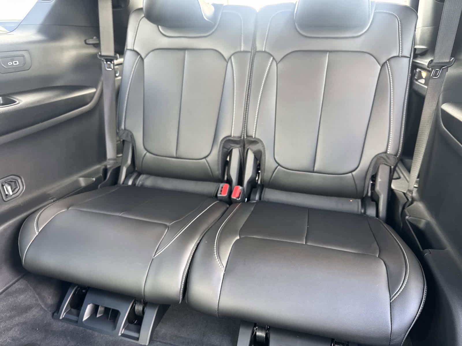 New 2025 Jeep Grand Cherokee L Limited w/ Black Appearance Package image 8