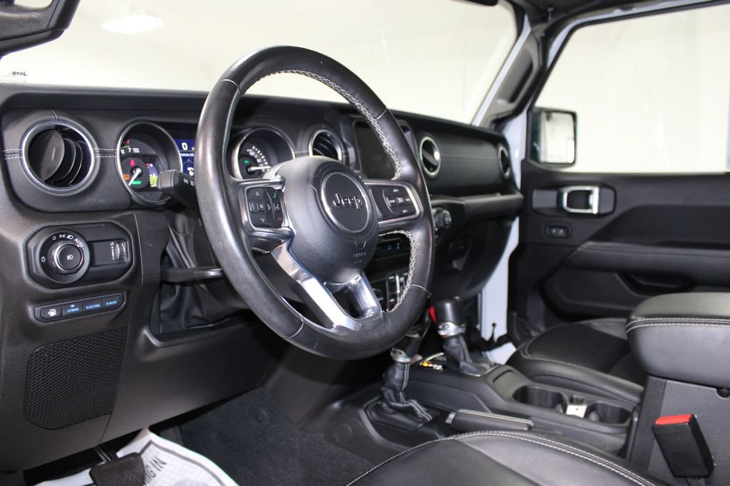 Used 2023 Jeep Wrangler Unlimited Sahara w/ Cold Weather Group AWD/4WD image 22