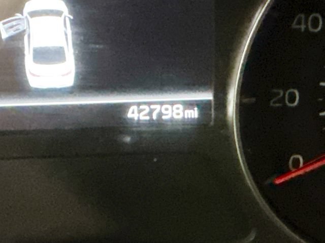 Used 2023 Kia Forte LXS w/ LXS Technology Package FWD image 12