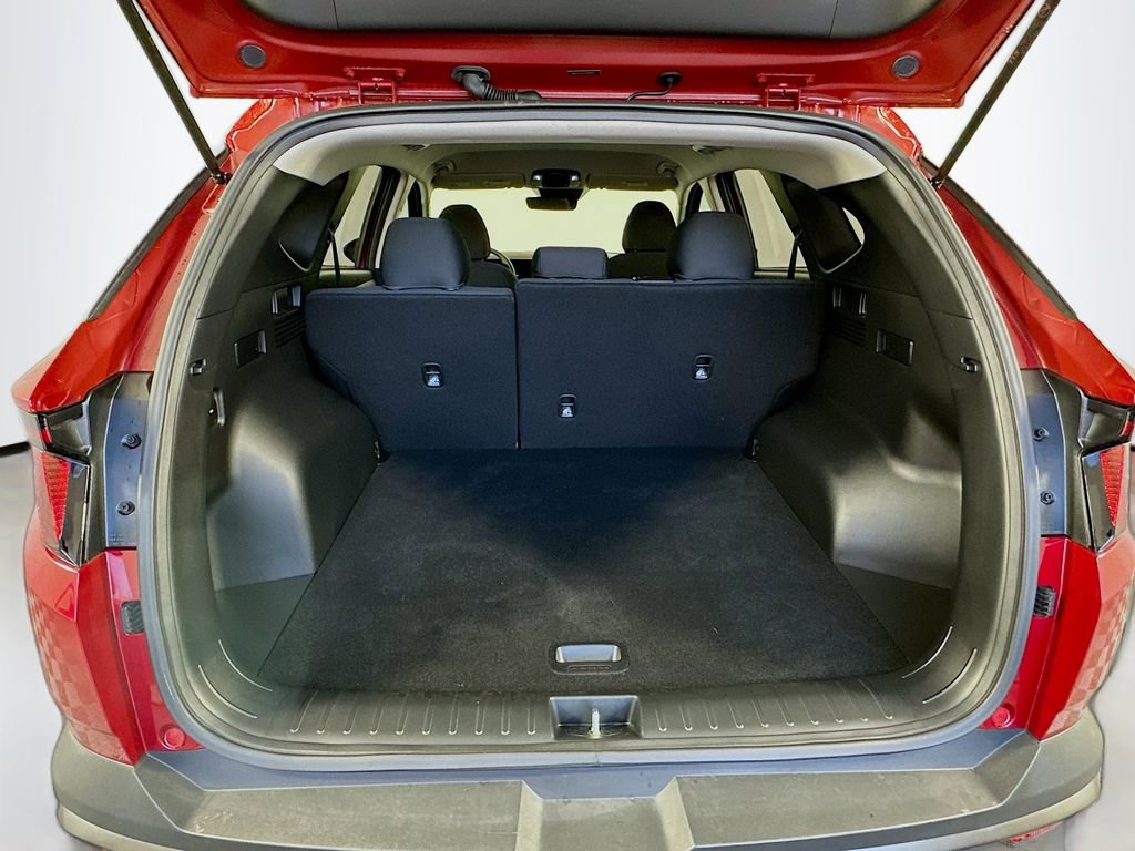 Certified 2025 Hyundai Tucson SE image 24