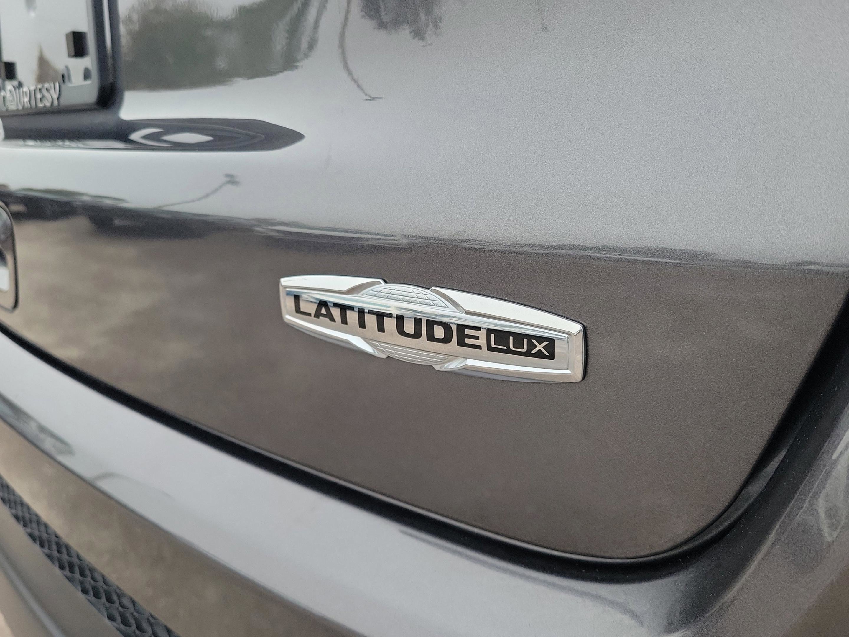 Used 2022 Jeep Compass Latitude w/ Sun and Sound Group image 34