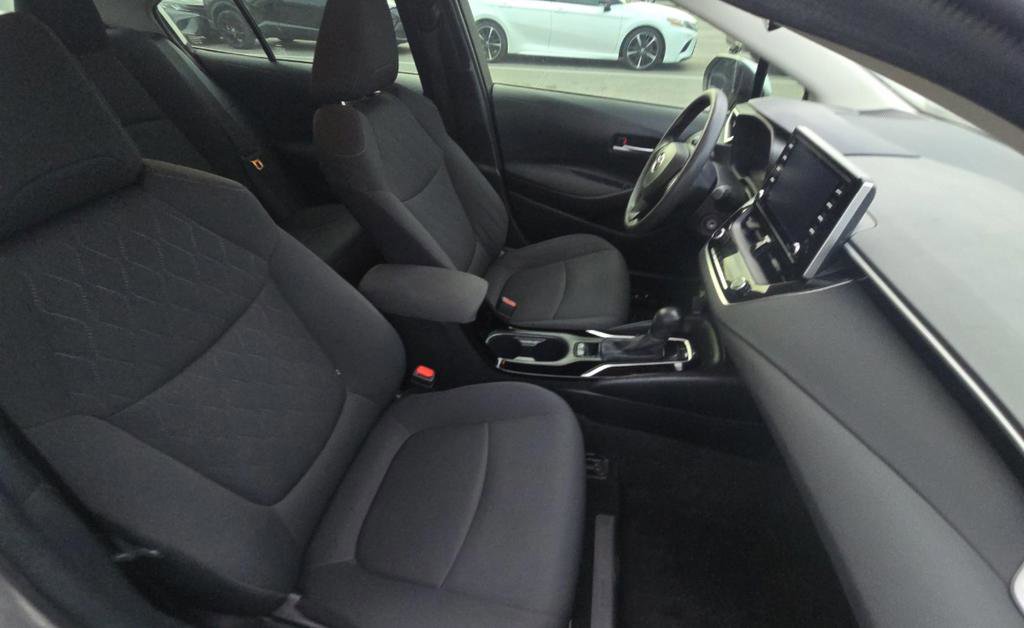 Used 2021 Toyota Corolla LE FWD image 12