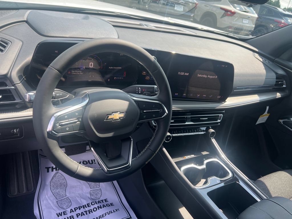 New 2027 Chevrolet Traverse LT w/ Driver Confidence Package FWD image 15