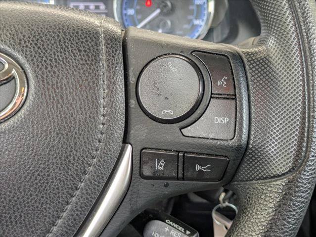 Used 2017 Toyota Corolla LE FWD image 5