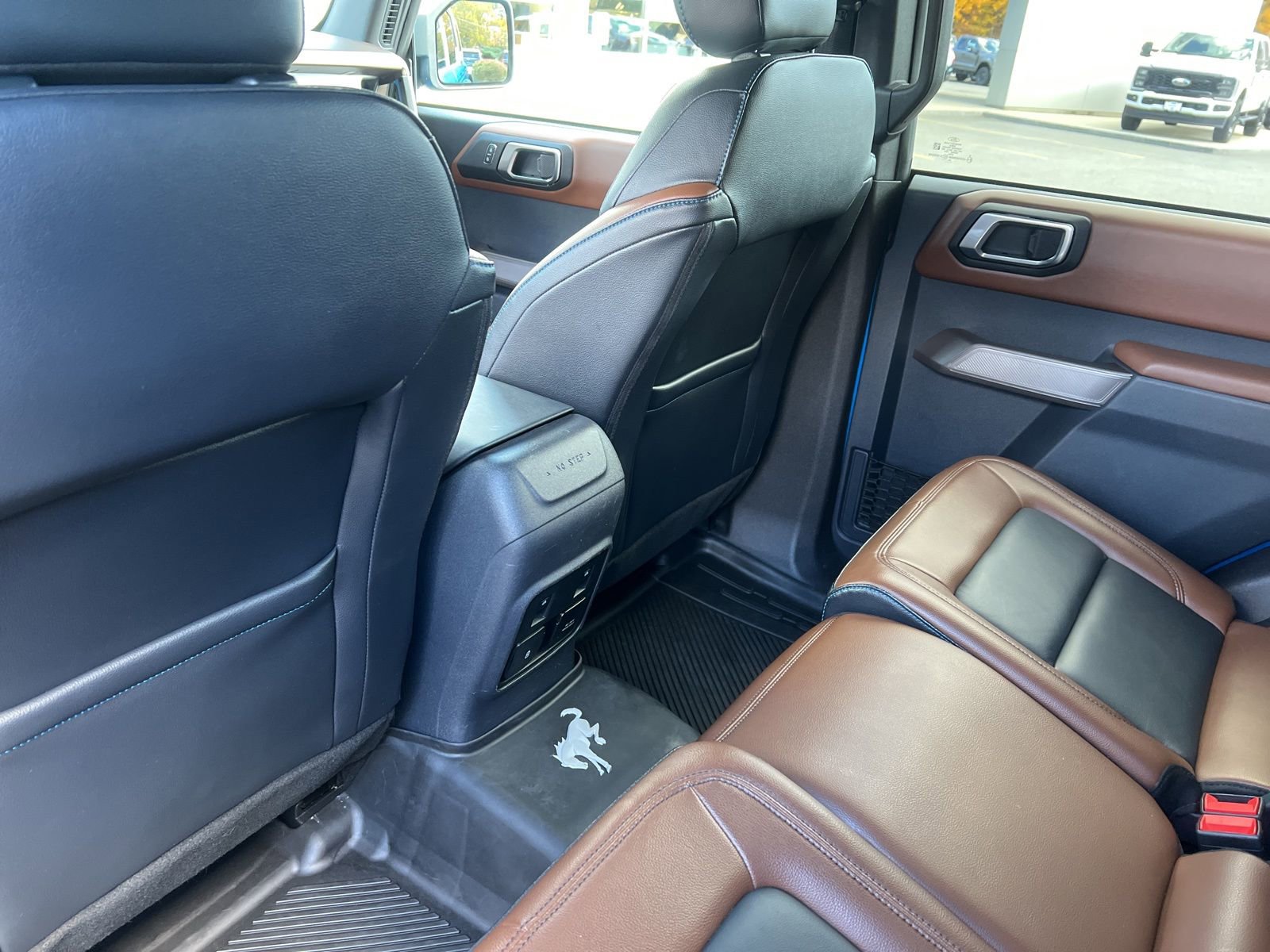 Used 2023 Ford Bronco Outer Banks w/ Sasquatch Package image 14