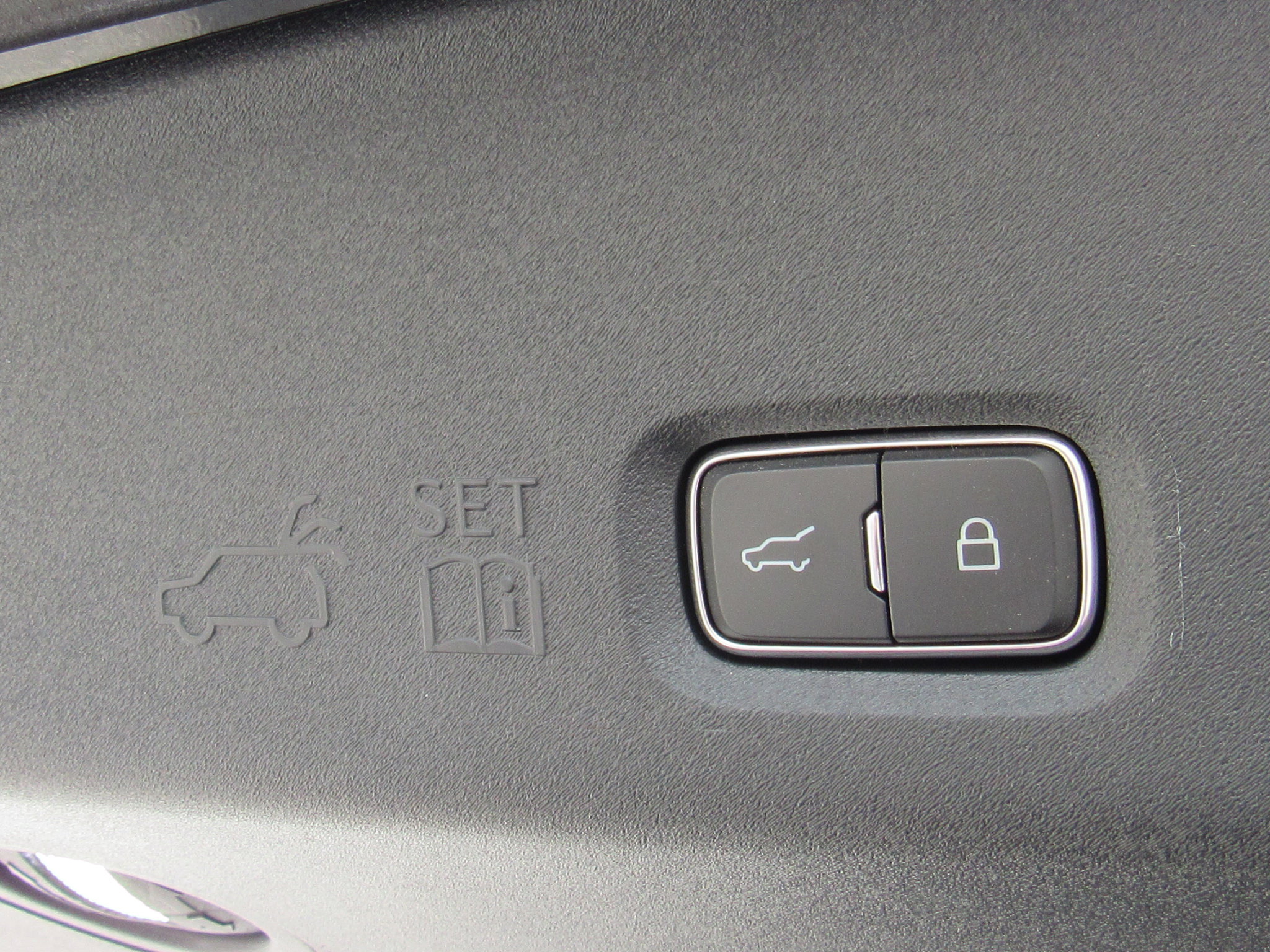 New 2025 Lincoln Navigator Reserve AWD/4WD image 6