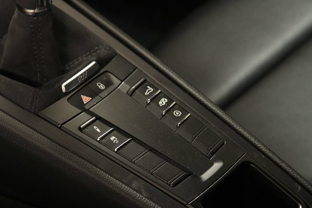 Used 2017 Porsche 911 Carrera GTS RWD image 37