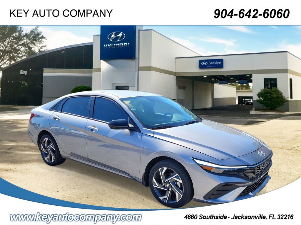 Certified 2025 Hyundai Elantra SEL image 1