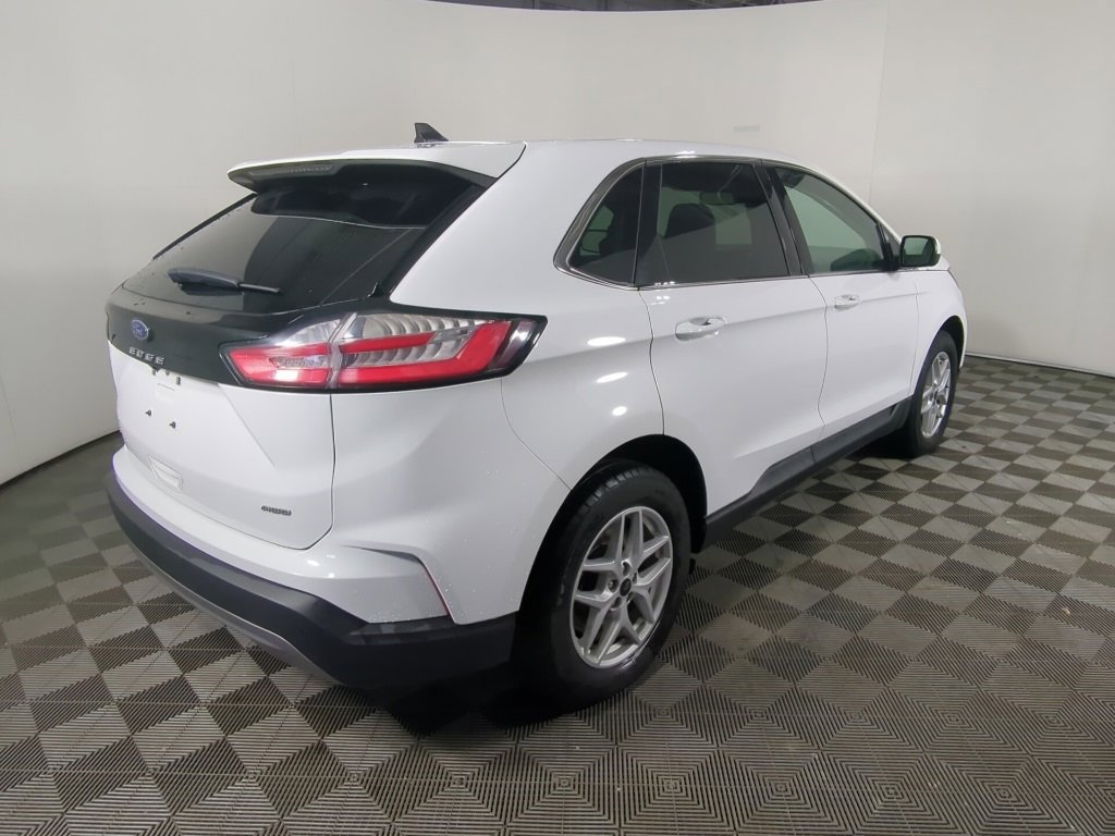 Used 2024 Ford Edge SEL image 8