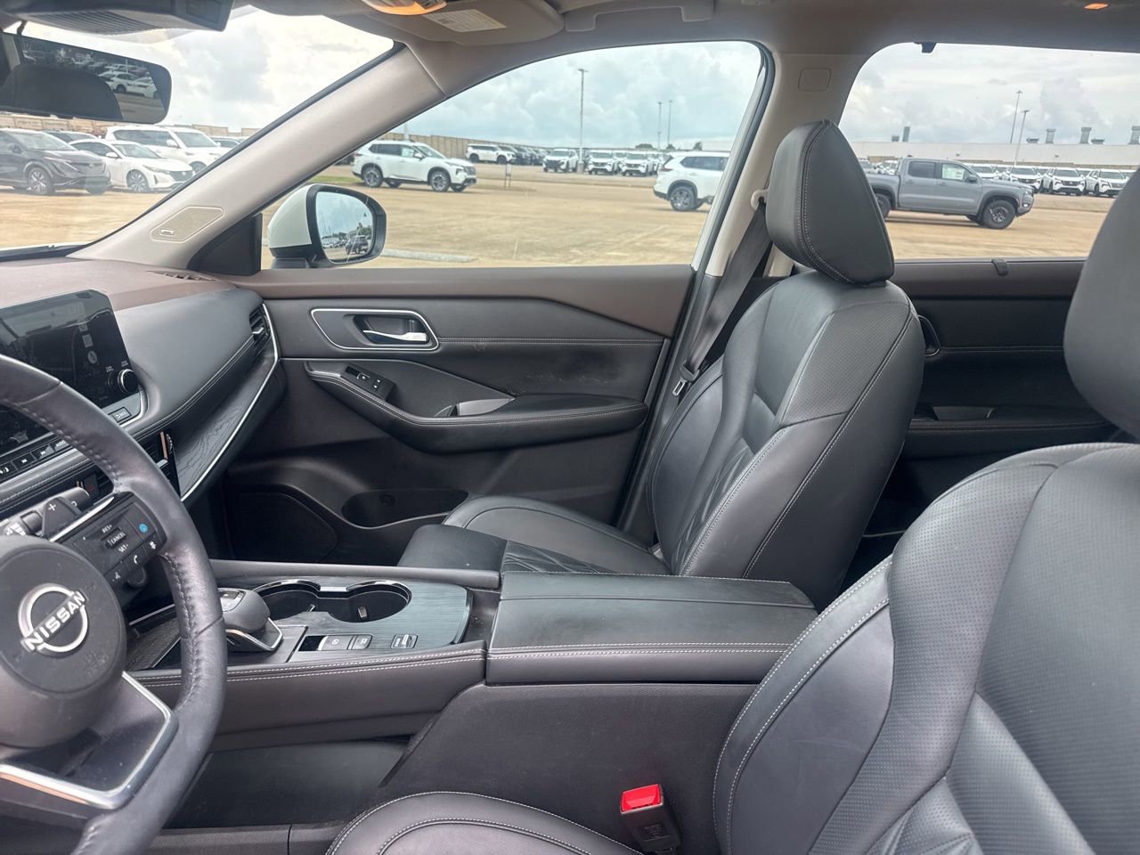 Used 2022 Nissan Rogue Platinum w/ Head-Up Display Package FWD image 40