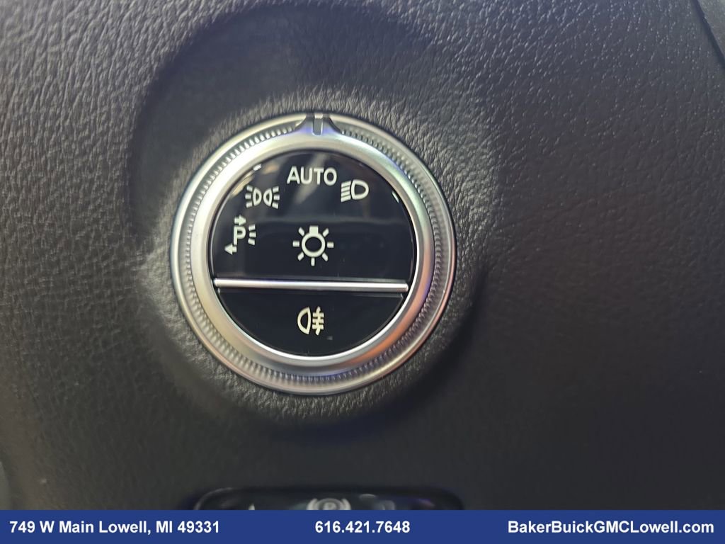 Used 2022 Mercedes-Benz C 300 4MATIC Sedan image 23