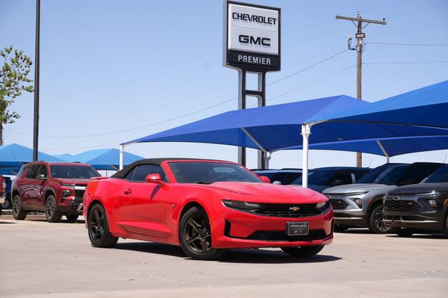 Used 2020 Chevrolet Camaro LT RWD image 1