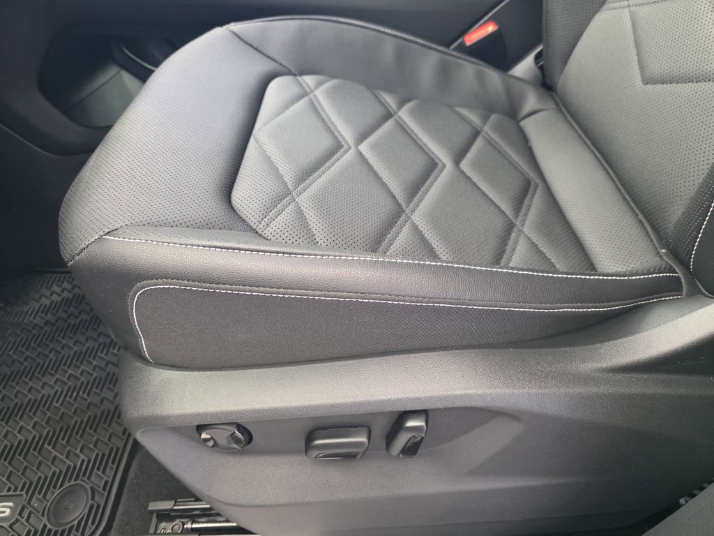 New 2026 Volkswagen Atlas SE image 16