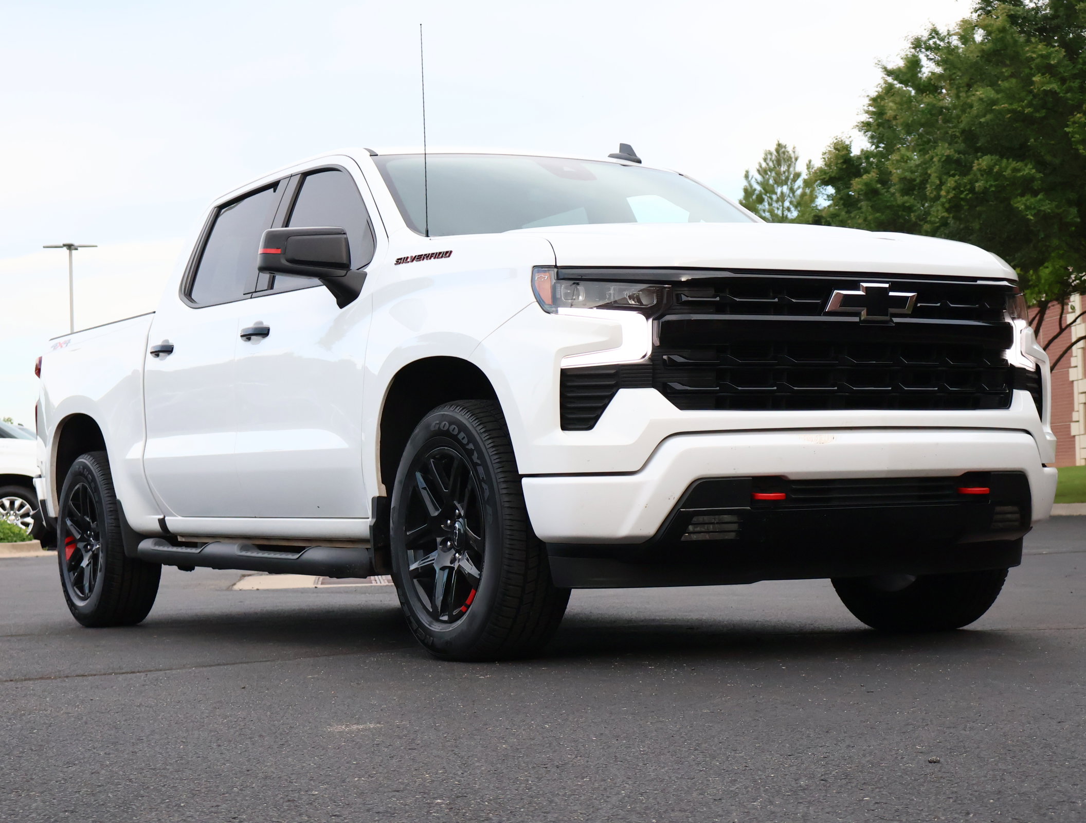 Used 2023 Chevrolet Silverado 1500 RST w/ Redline Edition AWD/4WD image 1