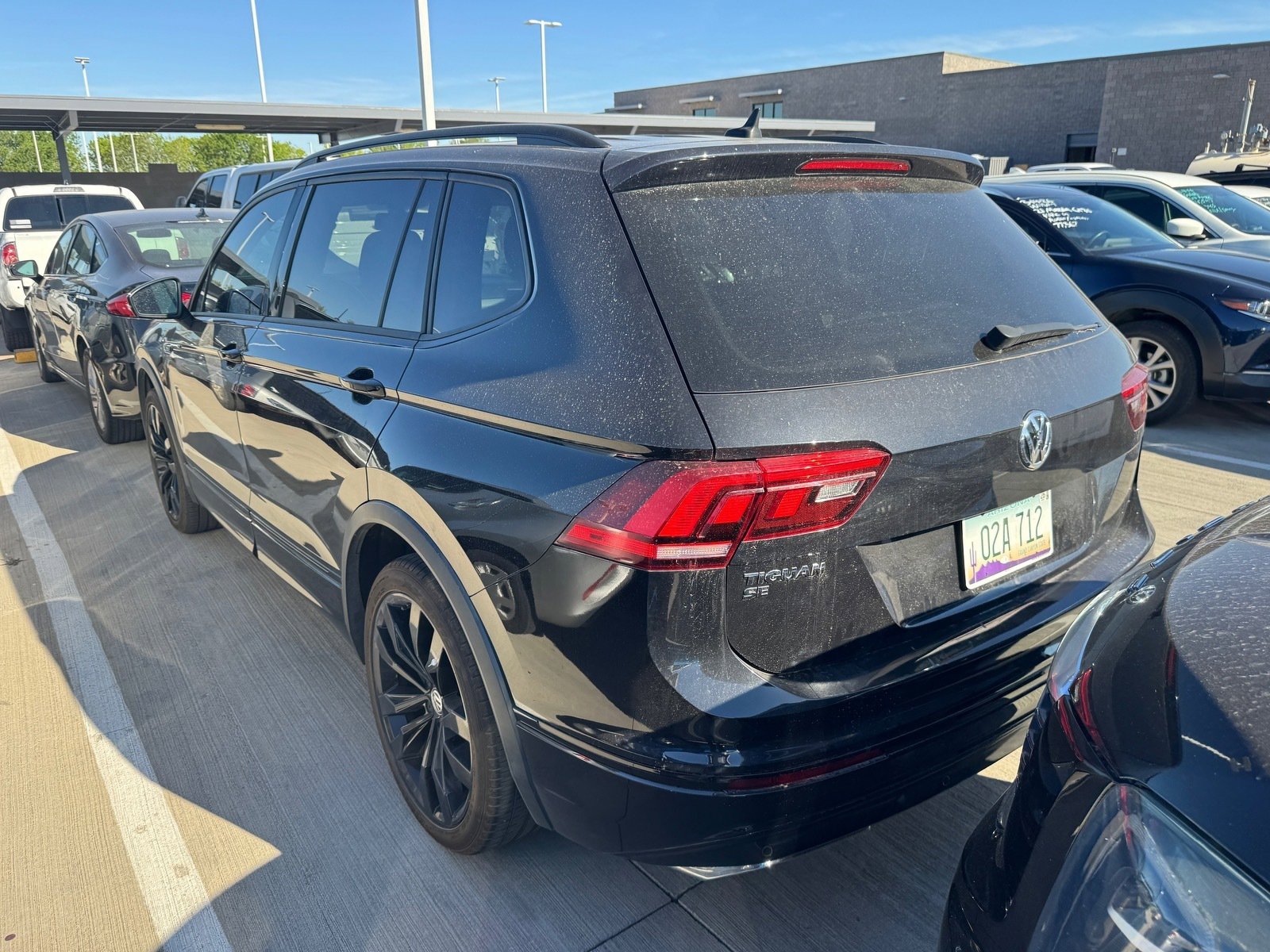 Used 2021 Volkswagen Tiguan SE R-Line image 3