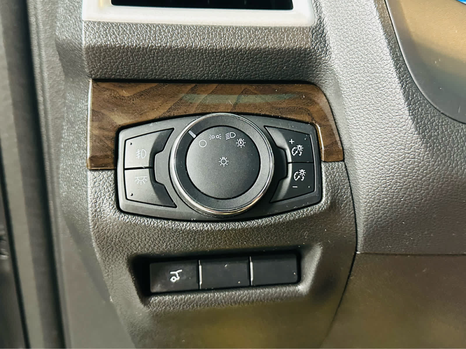 Used 2015 Ford Explorer Limited AWD/4WD image 14