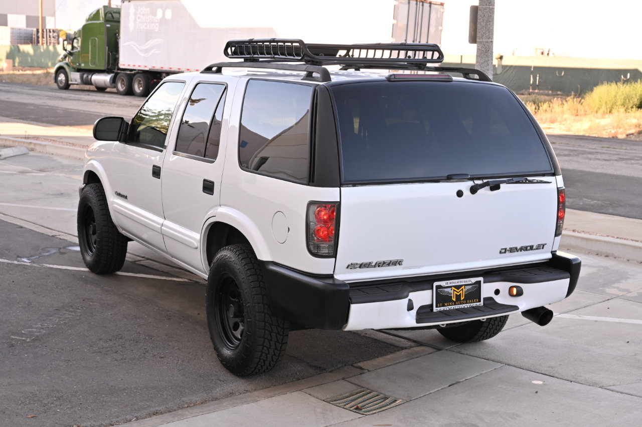 Used 2002 Chevrolet Blazer LS w/ Preferred Equipment Group AWD/4WD image 4