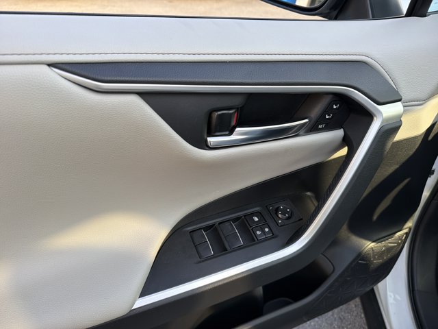 Used 2020 Toyota RAV4 Limited w/ All Weather Liner Package AWD/4WD image 16