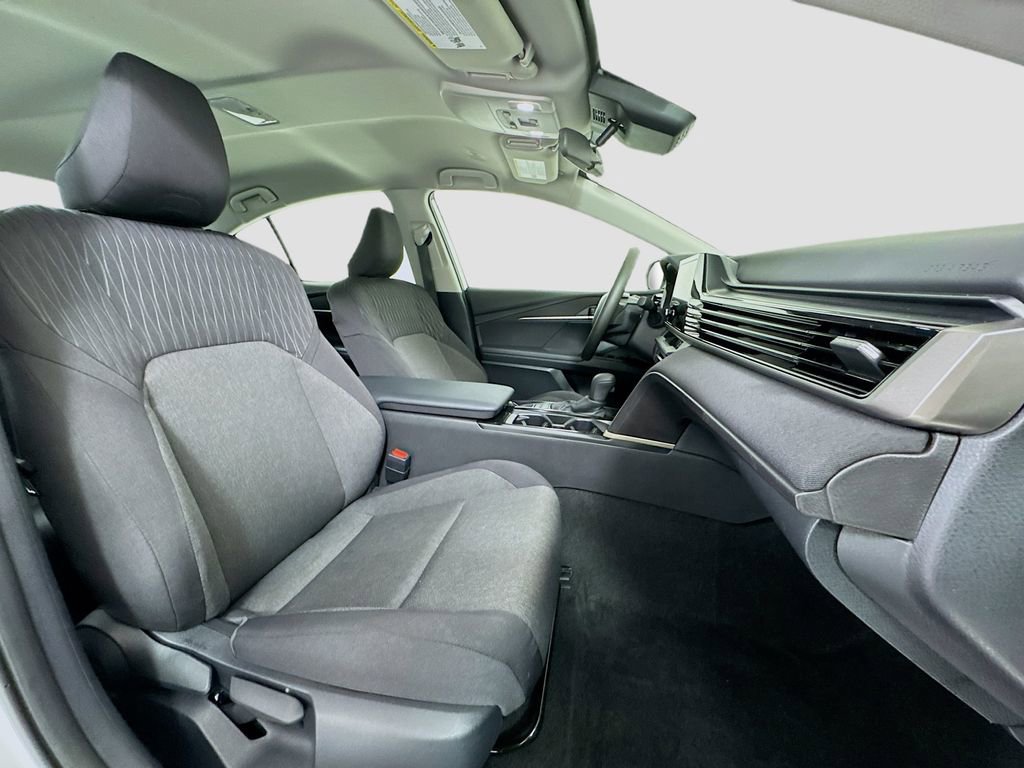 Used 2025 Toyota Camry LE image 24