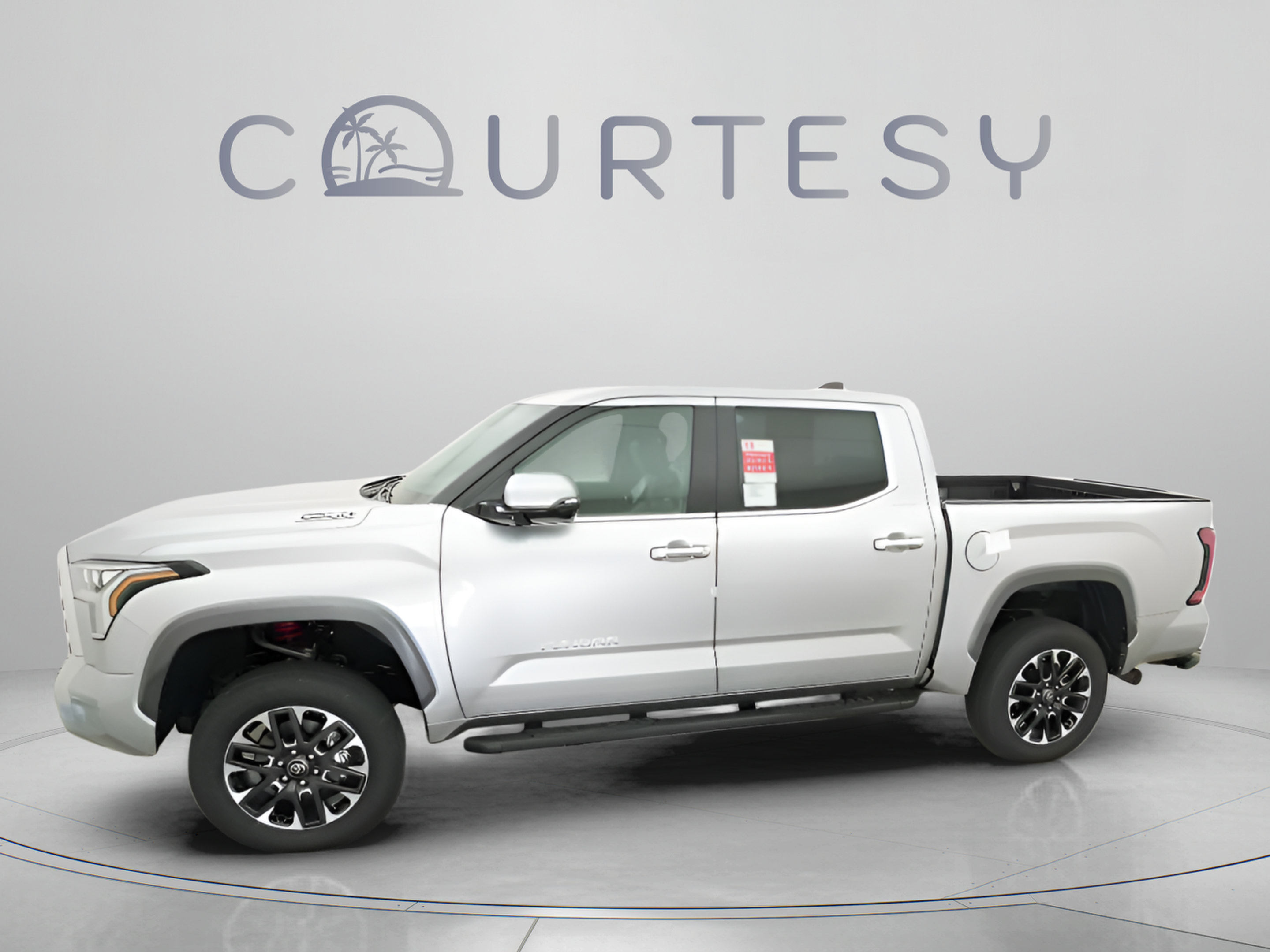 Certified 2025 Toyota Tundra Limited AWD/4WD image 3