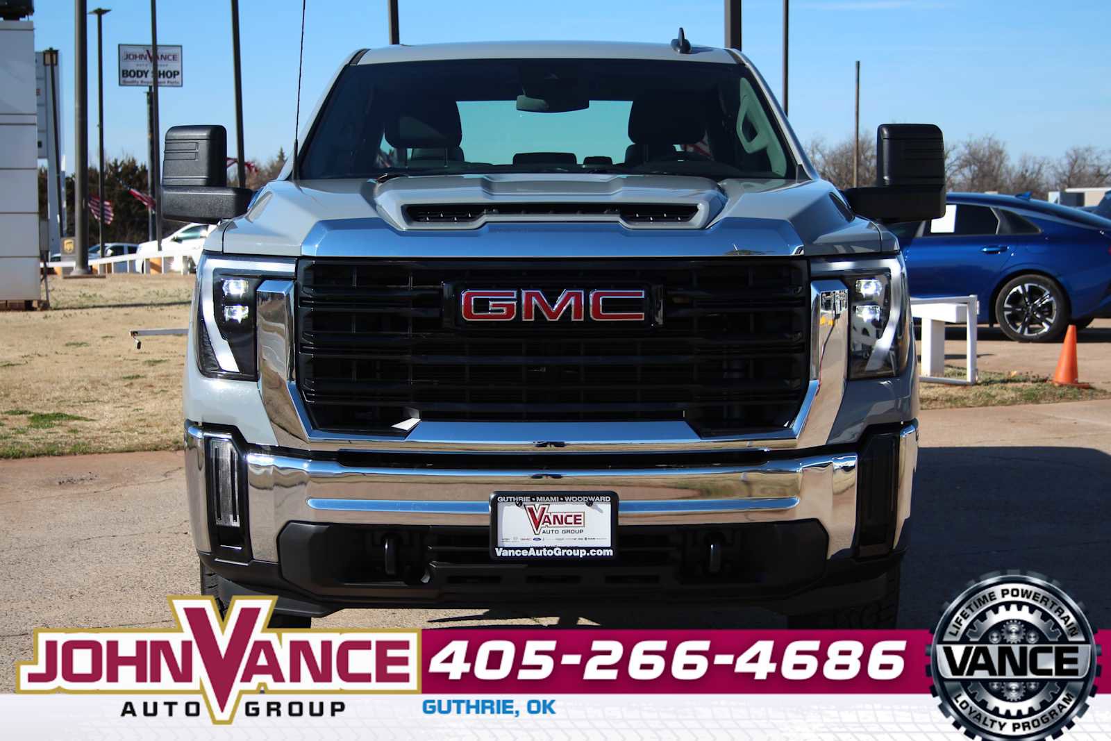 Used 2025 GMC Sierra 2500 Pro image 2