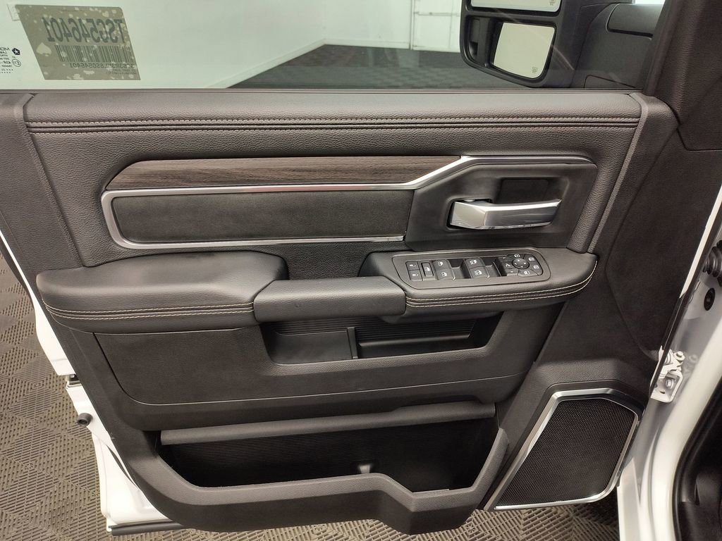 Used 2025 RAM 3500 Laramie image 12