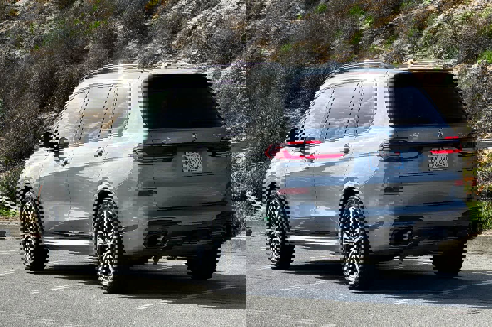 Used 2024 BMW X7 xDrive40i w/ M Sport Package image 7