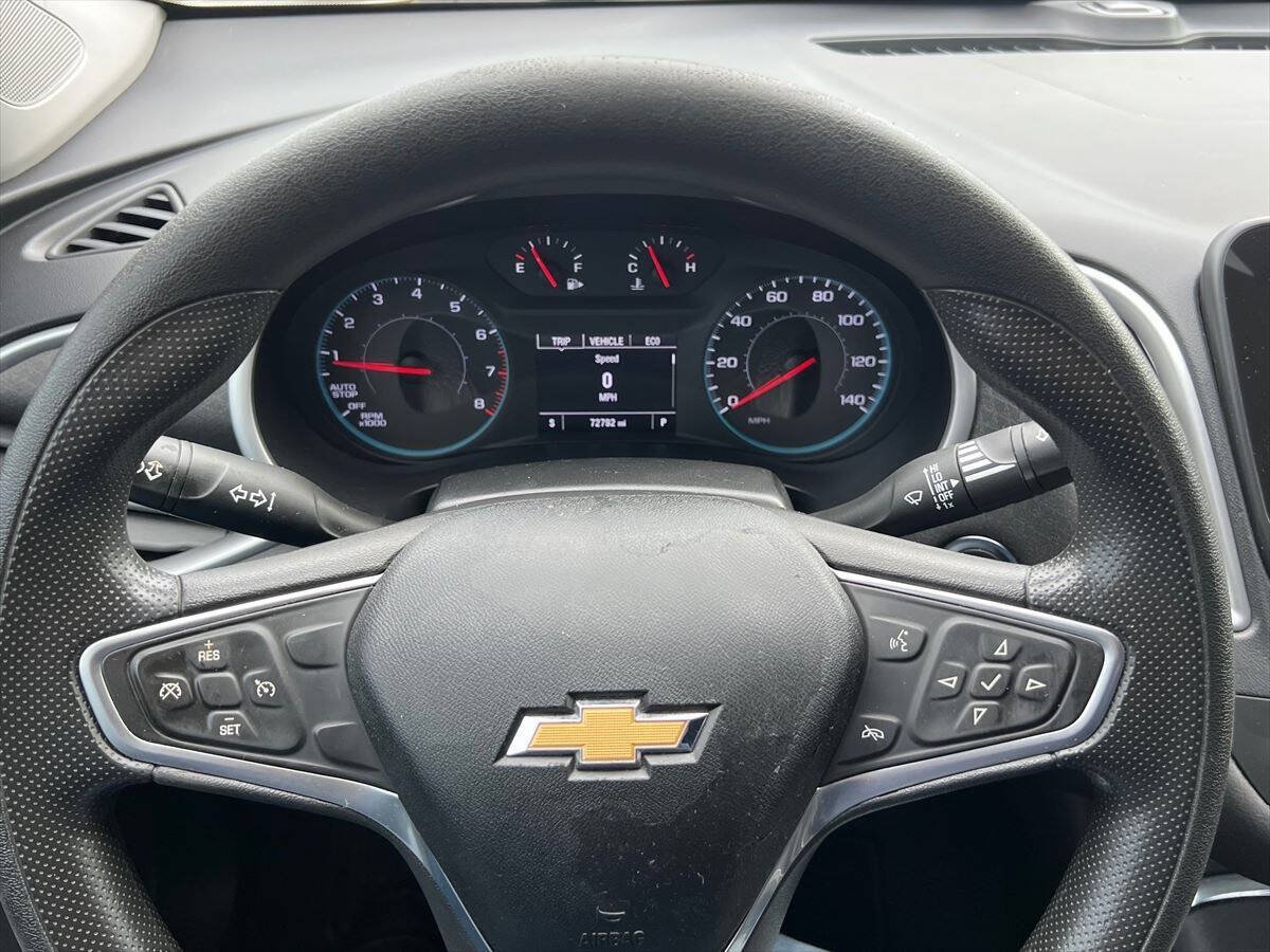 Used 2022 Chevrolet Malibu LT FWD image 11