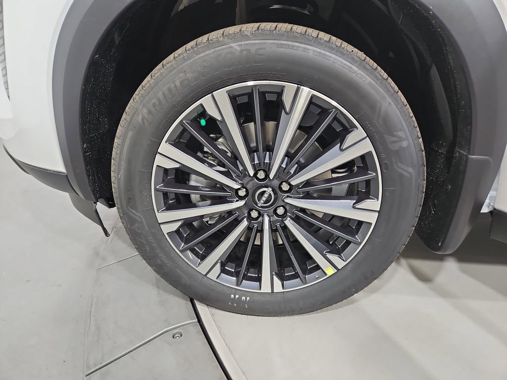 New 2026 Nissan Pathfinder Platinum AWD/4WD image 26