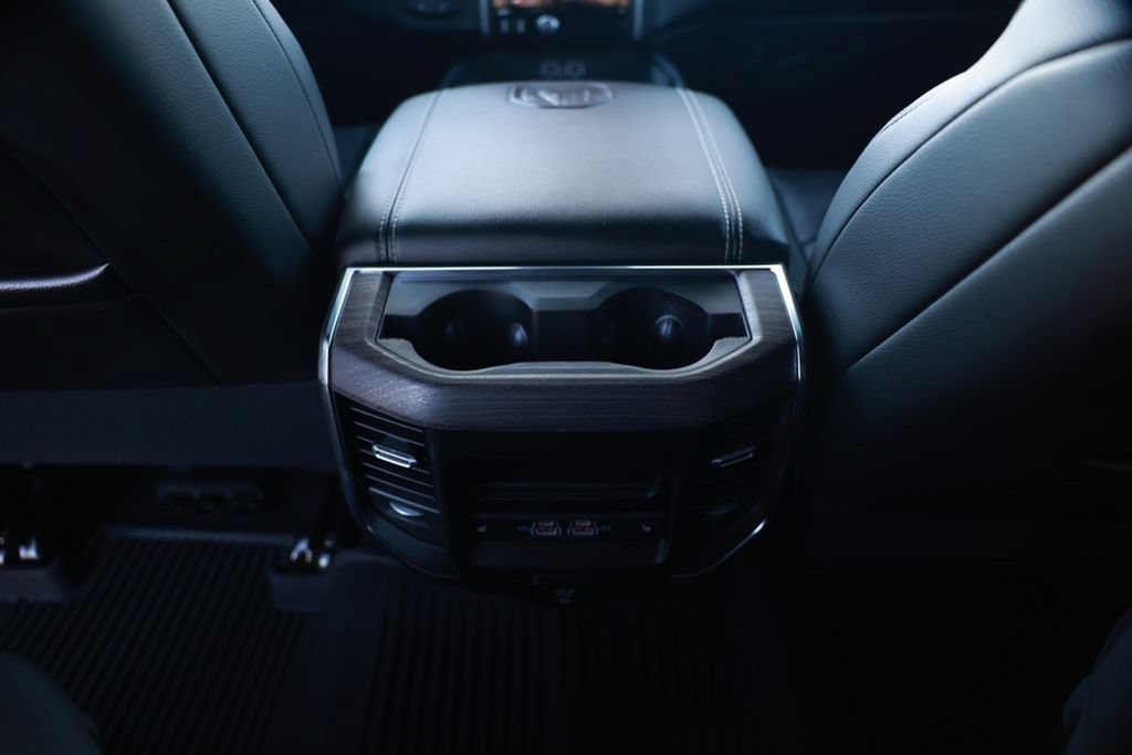 New 2026 RAM 3500 Laramie AWD/4WD image 30