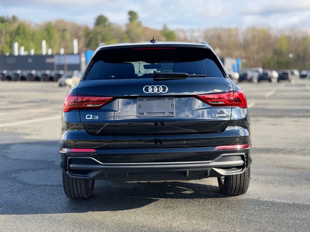 Used 2025 Audi Q3 2.0T Premium w/ Convenience Package image 5