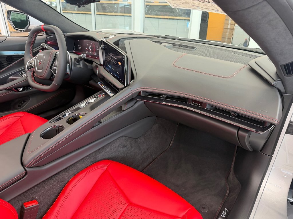 New 2027 Chevrolet Corvette Stingray Convertible w/ Z51 Performance Package RWD image 12