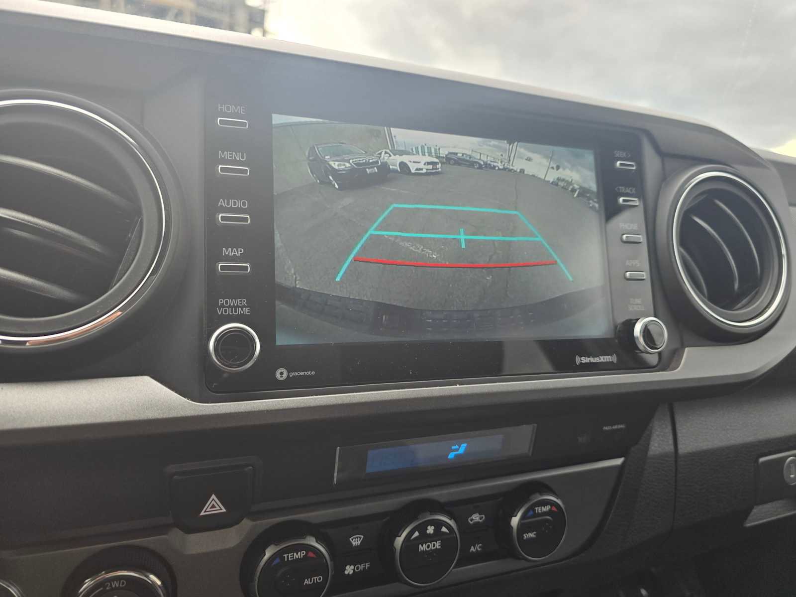 Used 2022 Toyota Tacoma TRD Sport w/ Technology Package image 27