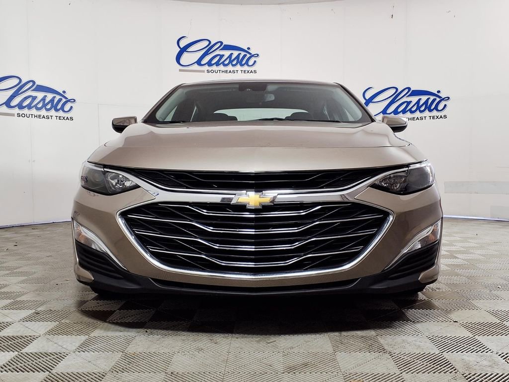 Used 2025 Chevrolet Malibu LS image 3