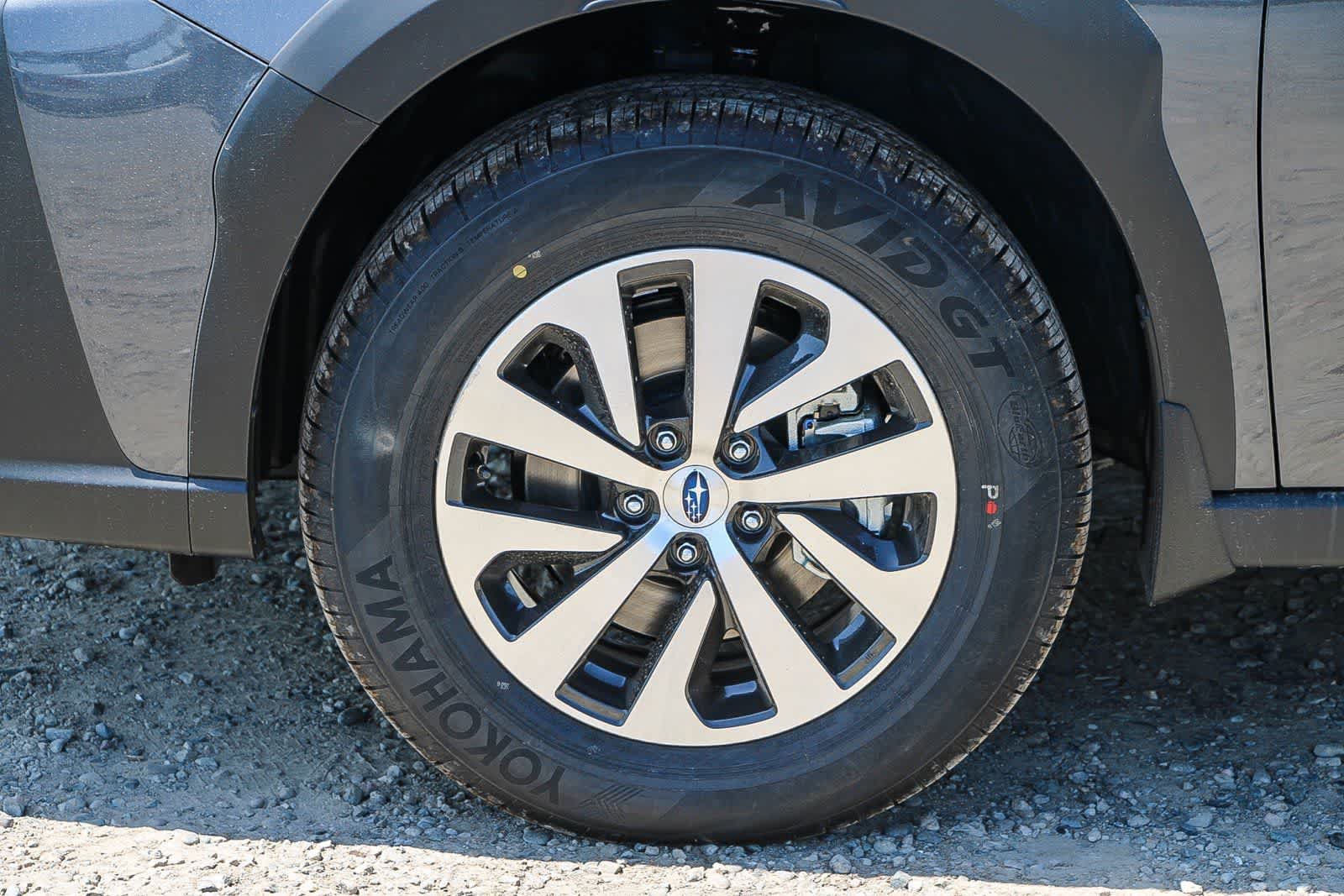 Used 2025 Subaru Outback Premium AWD/4WD image 9