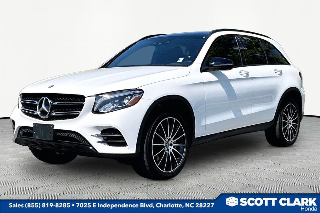 Used 2018 Mercedes-Benz GLC 300 4MATIC image 3