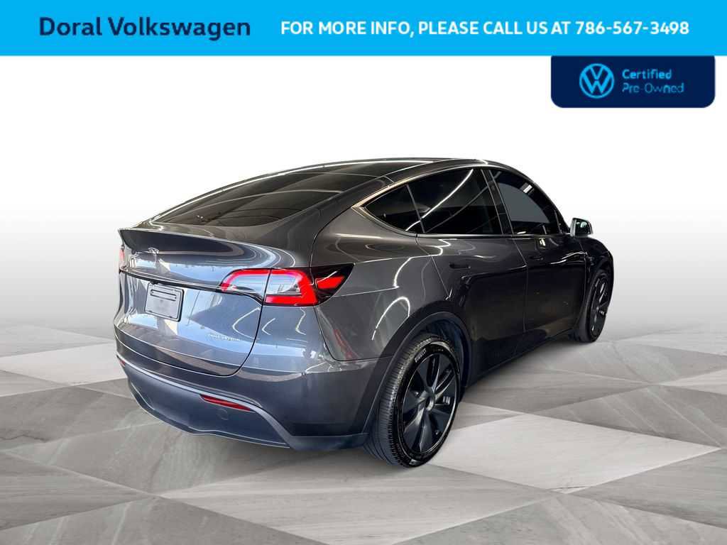 Used 2025 Tesla Model Y Long Range image 8