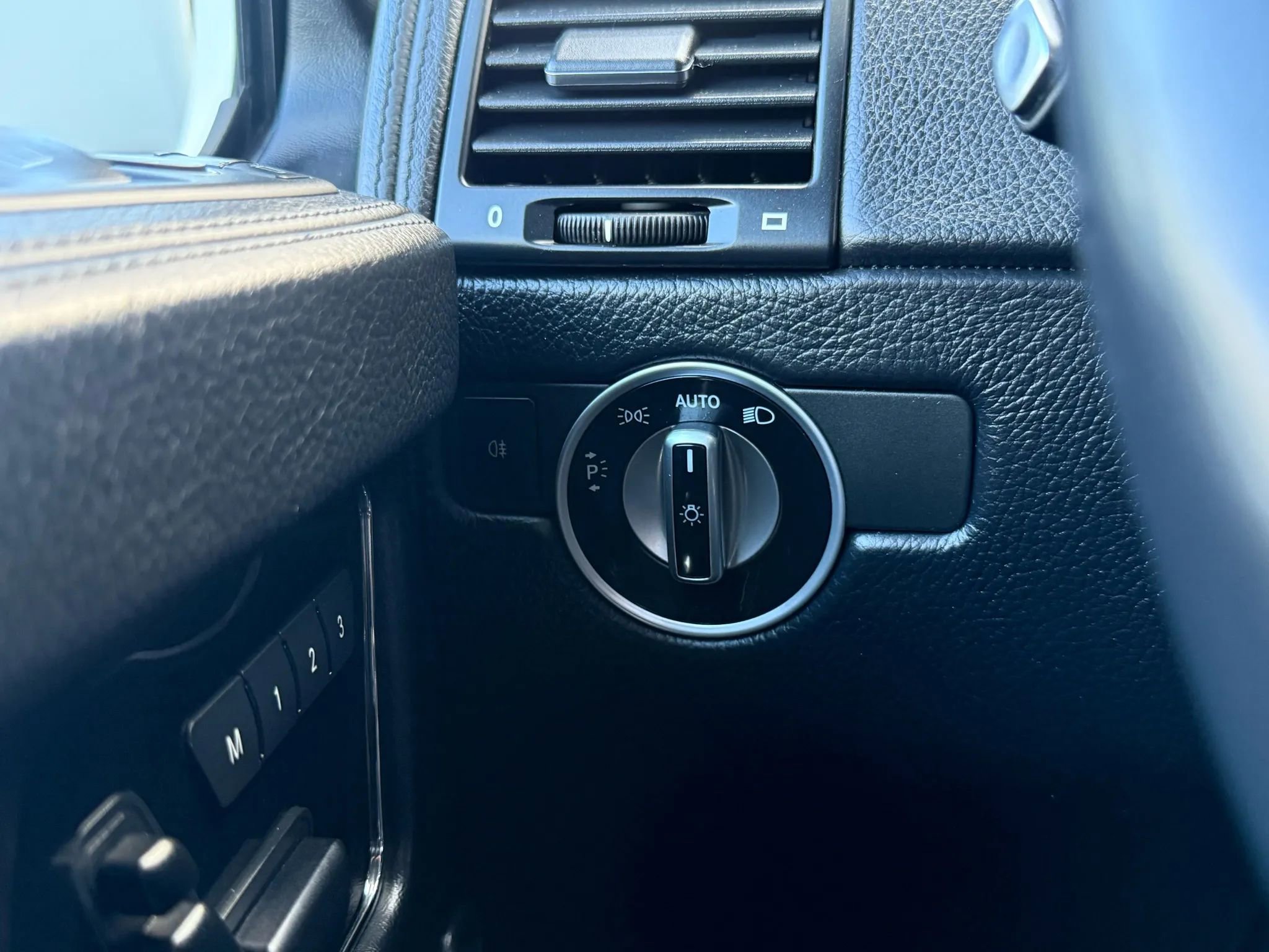 Used 2016 Mercedes-Benz G 550 image 29